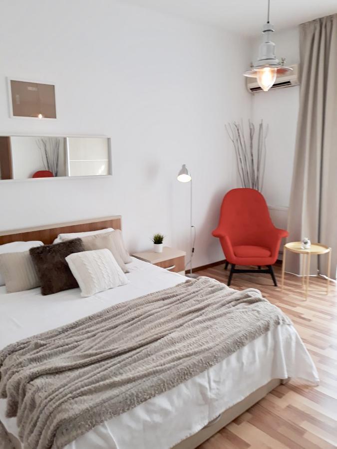 Metropole Studio Old City Bucarest Esterno foto