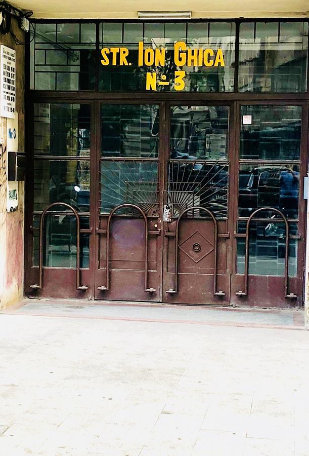 Metropole Studio Old City Bucarest Esterno foto